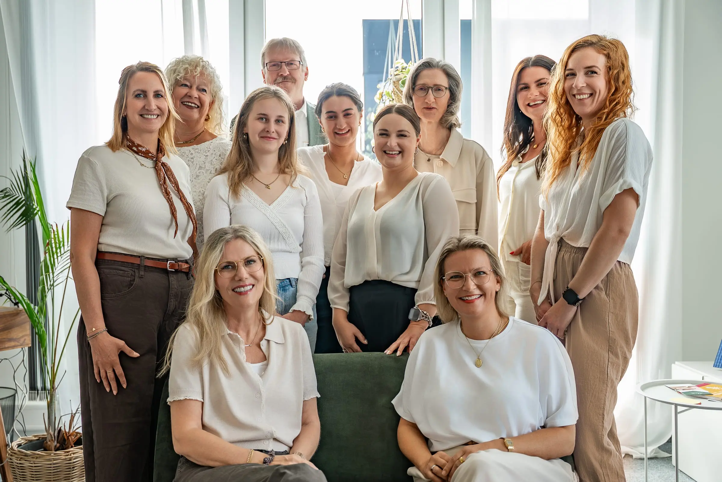 Das Team der Praxis JUNA in Herten im Gruppenbild